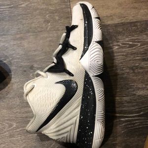 Kyrie Irving 5 Oreos